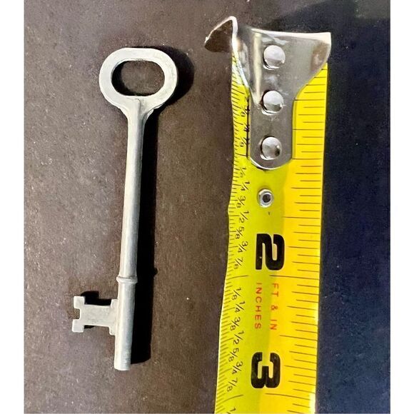 Vintage Silvetone Skeleton Key - Picture 3 of 3
